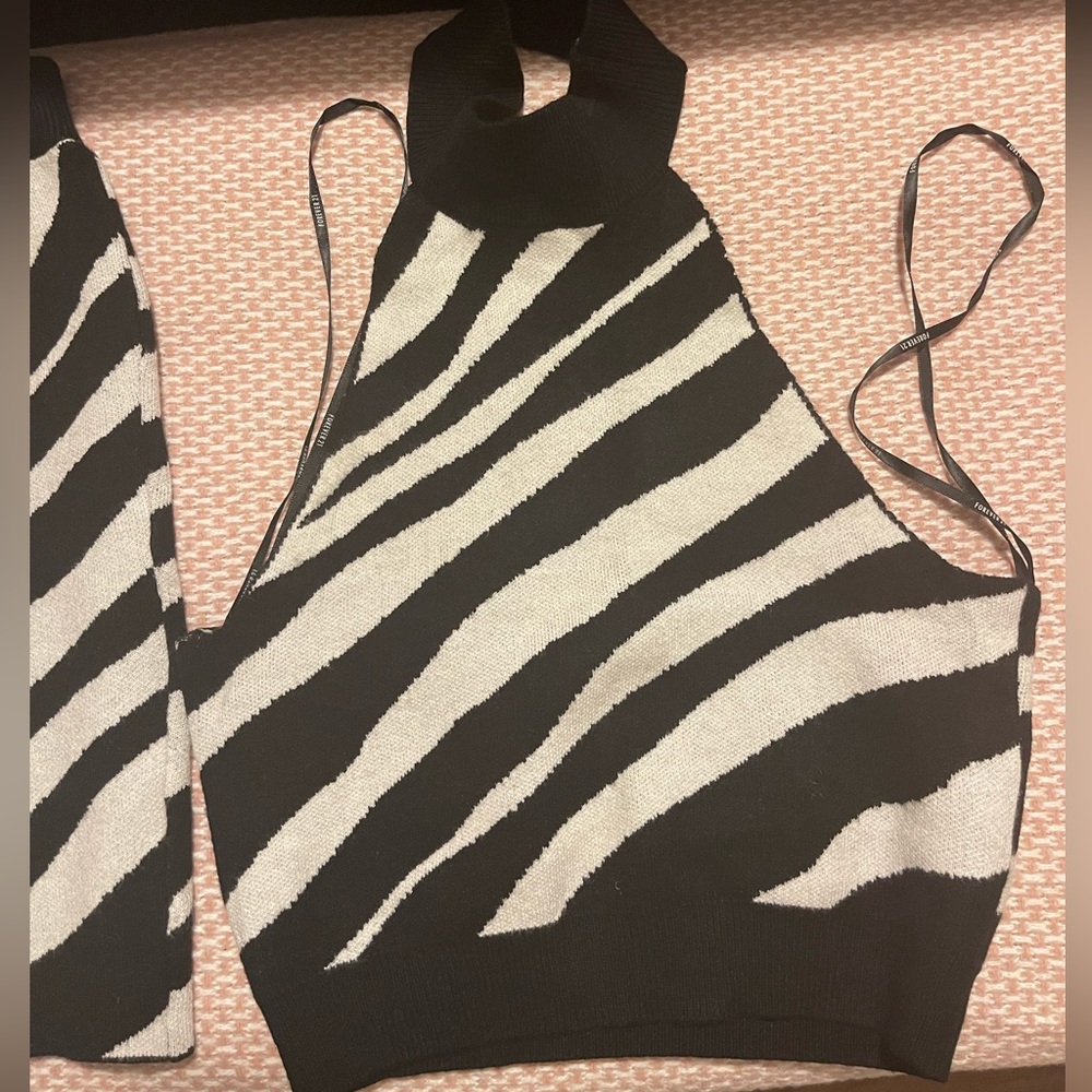 2pc skirt set - Picture 6 of 6